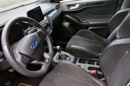 Ford Focus 58.658 km 25.900 € Dahlem 53949