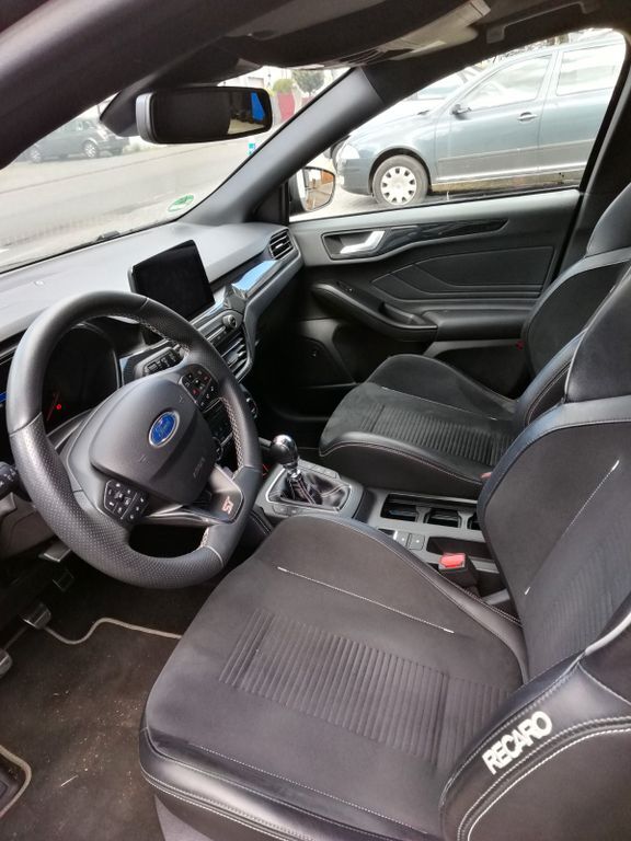 Ford Focus 58.658 km 25.900 € Dahlem 53949