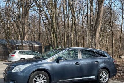 Toyota Avensis 201.000 km 4.700 &euro; München 80997