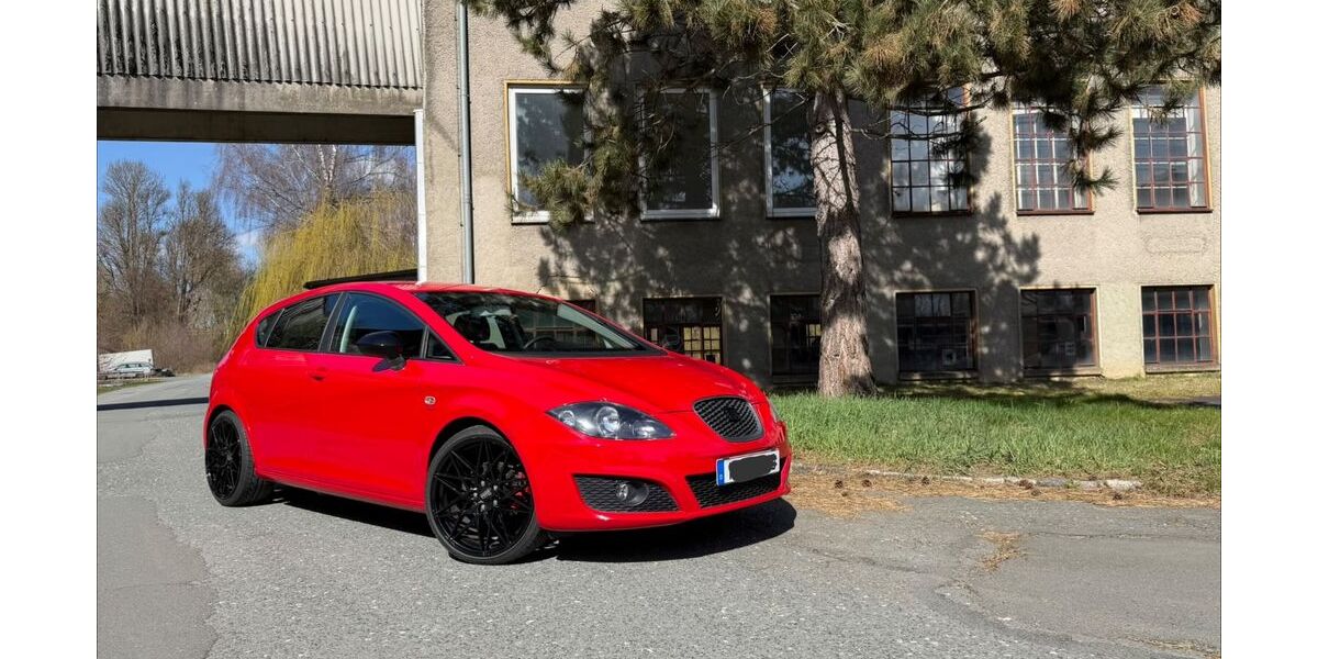 Seat Leon 99.500 km 6.499 &euro; Münchberg 95213