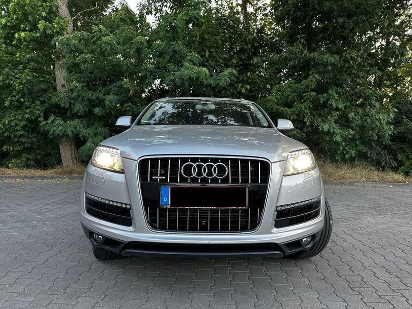 Q7