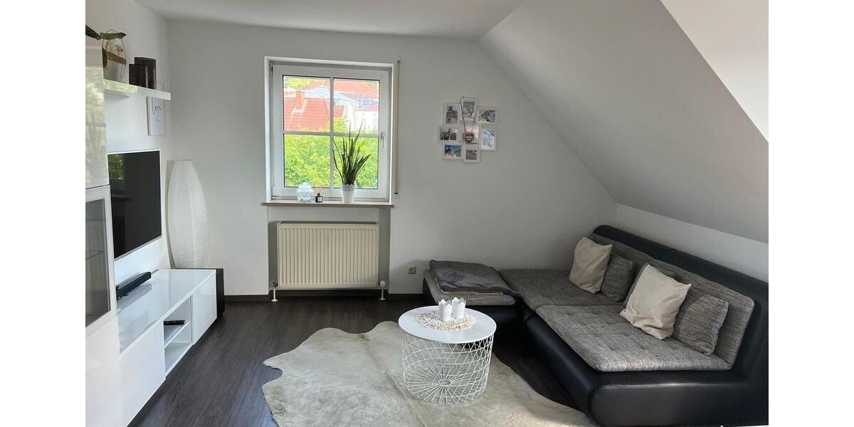 Dachgeschoßwohnung Schwandorf - 2 Zimmer, 65 m&sup2;, 698&euro; | Angebot:26403648