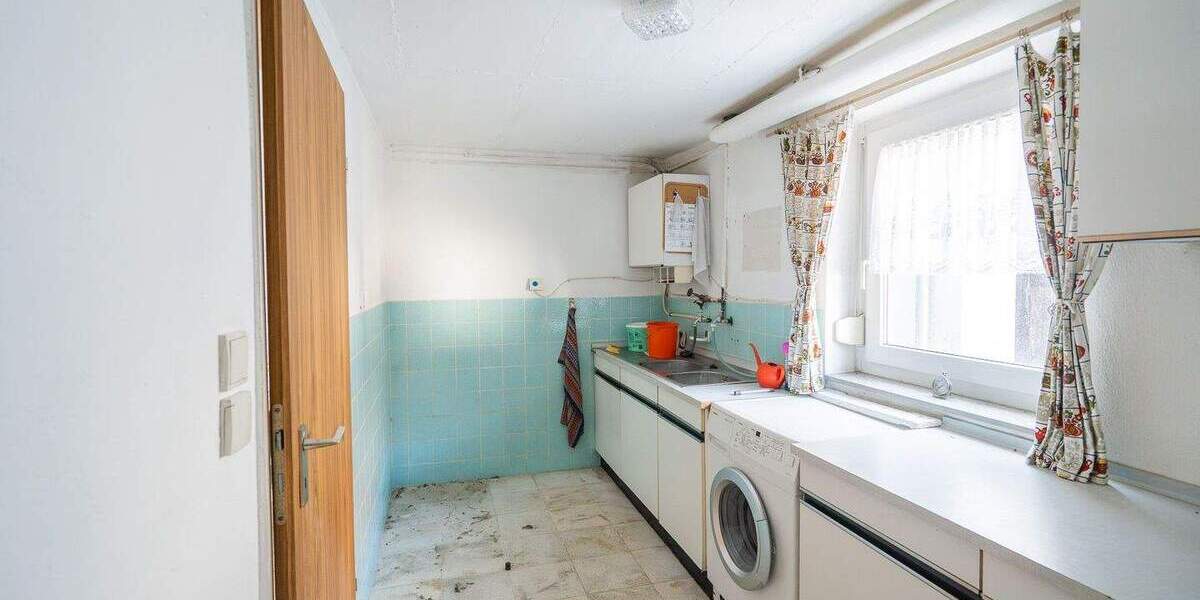 Mehrfamilienhaus, Wohnhaus Strahlungen - 6 Zimmer, 164 m&sup2;, 240.000&euro; | Angebot:25738674