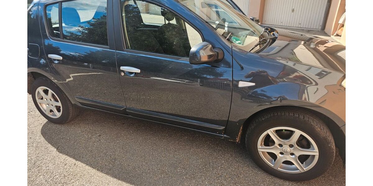 Dacia Sandero 136.313 km 1.800 &euro; Singen 78224