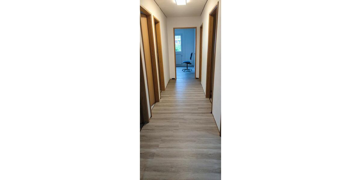 Etagenwohnung Tettnang - 6 Zimmer, 150 m&sup2;, 2.000&euro; | Angebot:26285260