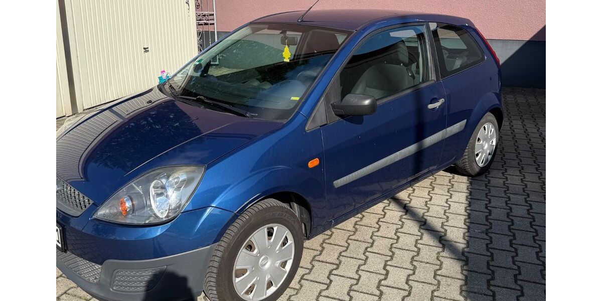 Ford Fiesta 126.000 km 2.300 &euro; Hamm 59071