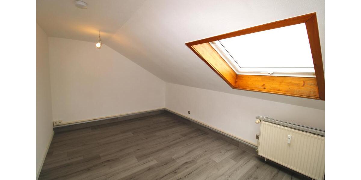 Einfamilienhaus Arnsberg Holzen - 6 Zimmer, 200 m&sup2;, 1.600&euro; | Angebot:24549619