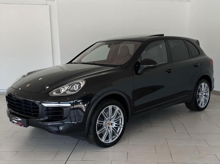 Porsche Cayenne 149.000 km 33.900 € Hamburg 22043