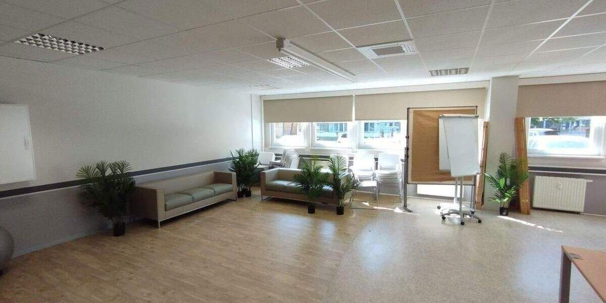 Provisionsfrei: Bürogebäude mit Ausbaupotenzial und genehmigter Hotelperspektive zimmer