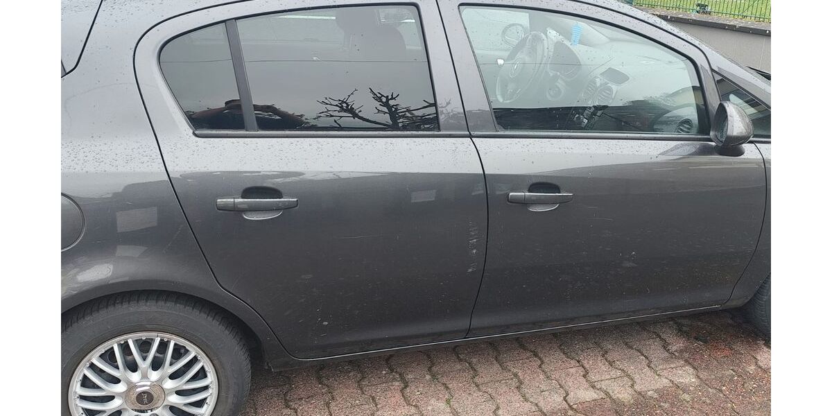Opel Corsa 196.271 km 2.200 &euro; Wiesbaden 65207