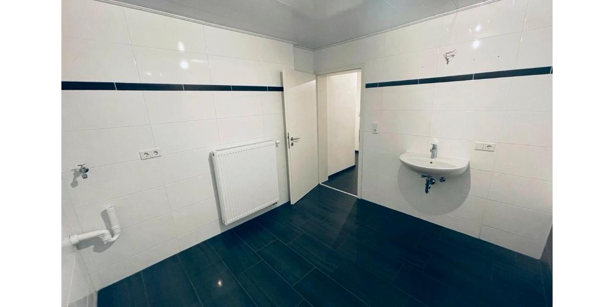 2 Zimmer Wohnung im EG 89 qm mit Keller 2 zimmer