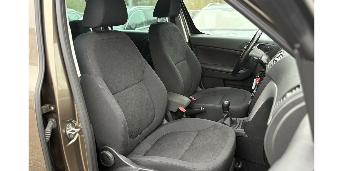 Skoda Yeti 1.4 TSI Ambition SITZHEIZUN/ANHÄNGK./1.HAND 102.196 km 10.900 &euro; Villingen-Schwenningen 78054