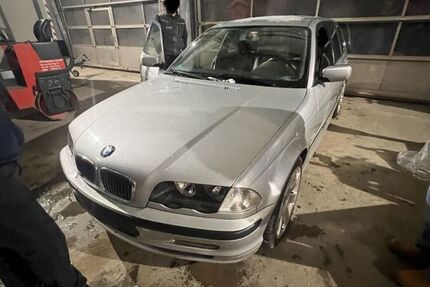 BMW 320 180.000 km 2.900 &euro; Langerringen 86853