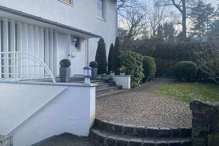 Haus zum Mieten in Sankt Augustin 1.800 € 140 m²