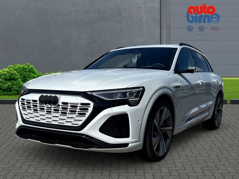 Q8 e-tron