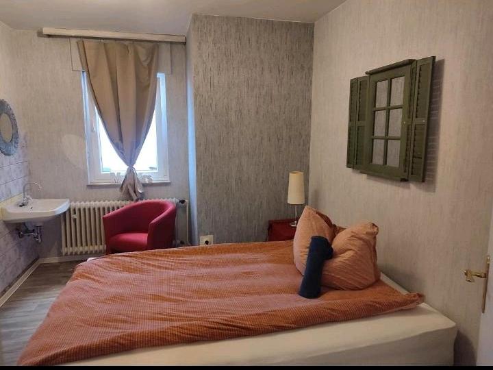 Einfamilienhaus Schieder-Schwalenberg Schwalenberg - 12 Zimmer, 300 m&sup2;, 255.000&euro; | Angebot:26800155