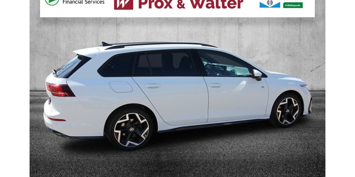 VW Golf VIII Variant 1.5 TSI R-Line LED+KAMERA+ACC 29.466 km 27.500 &euro; Hagenow 19230