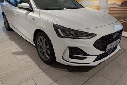 Ford Focus 1.086 km 22.980 &euro; Duisburg 47167