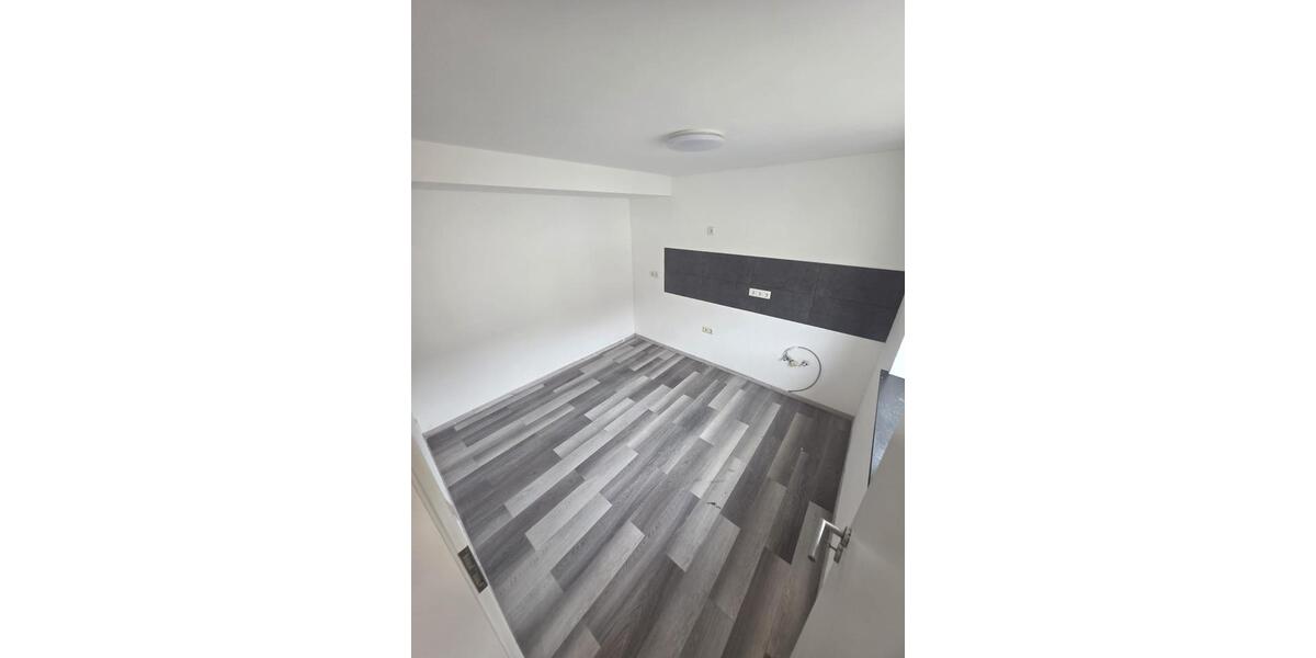 Einfamilienhaus Bolanden - 7 Zimmer, 120 m&sup2;, 290.000&euro; | Angebot:26893232