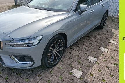 Volvo V60 9.900 km 45.490 &euro; Zweibrücken 66482