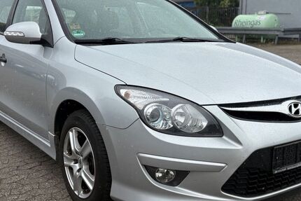 Hyundai i30 181.960 km 3.950 &euro; Bornheim 53332