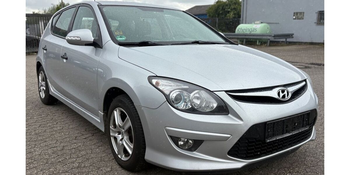 Hyundai i30 181.960 km 3.950 &euro; Bornheim 53332