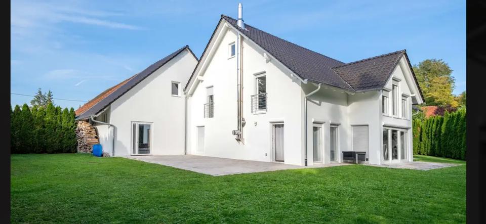 Luxus Haus mit XXL Garage , privat ohne Provision