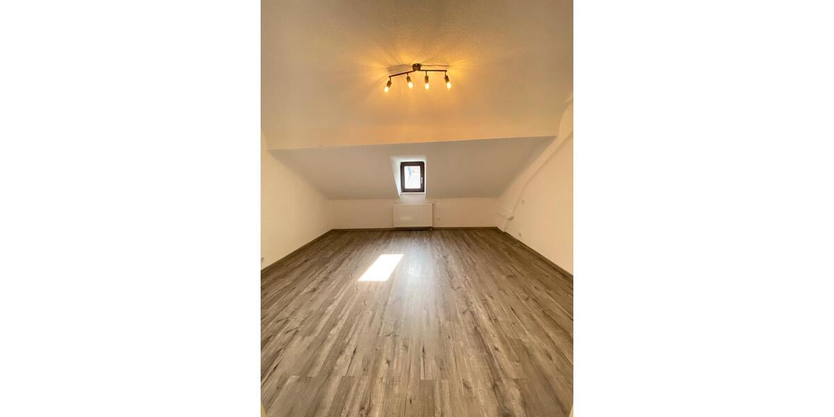 Dachgeschoßwohnung Mettlach - 2 Zimmer, 50 m&sup2;, 600&euro; | Angebot:26413210