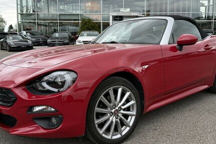 Fiat 124 Spider 1.4 LUSSO/BOSE/SITZHEIZUNG/PARKSENSOR 48.037 km 18.900 &euro; Villingen-Schwenningen 78054