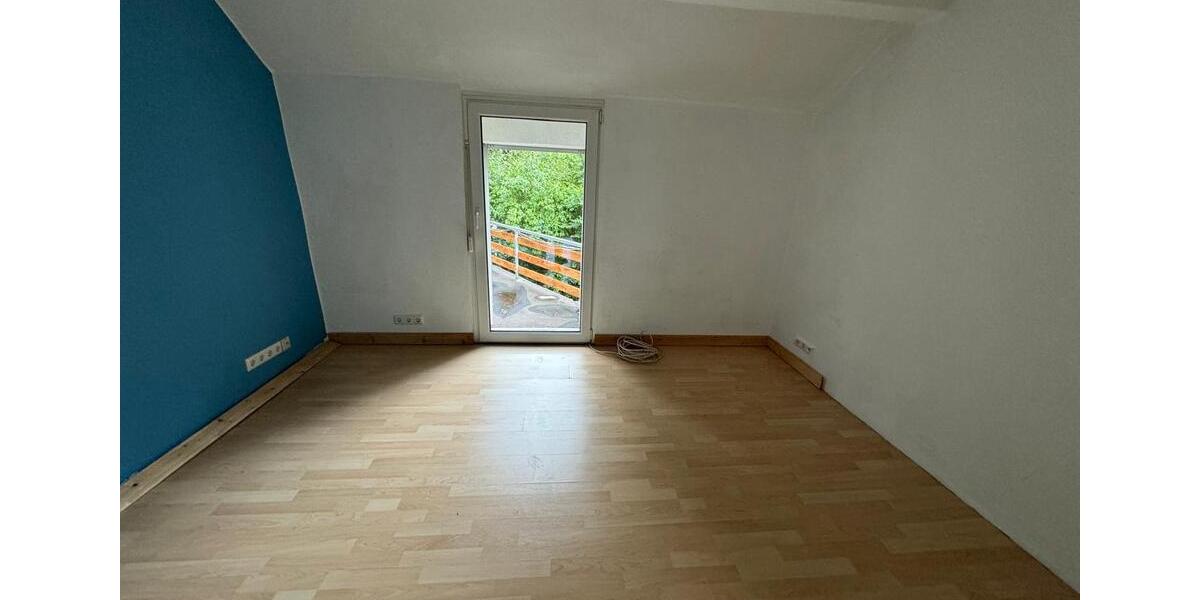 Idyllisches EFH mit großem Garten und Pool (Kauf möglich) 7 zimmer