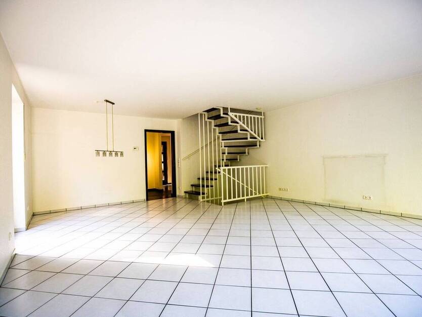Charmantes Reihenendhaus mit Garten, Terrasse und Garage in Odenkirchen!