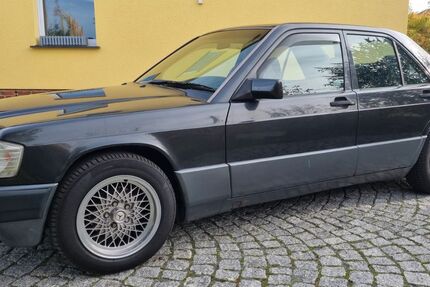 Mercedes-Benz 190 294.000 km 3.850 &euro; Nuenchritz 01612