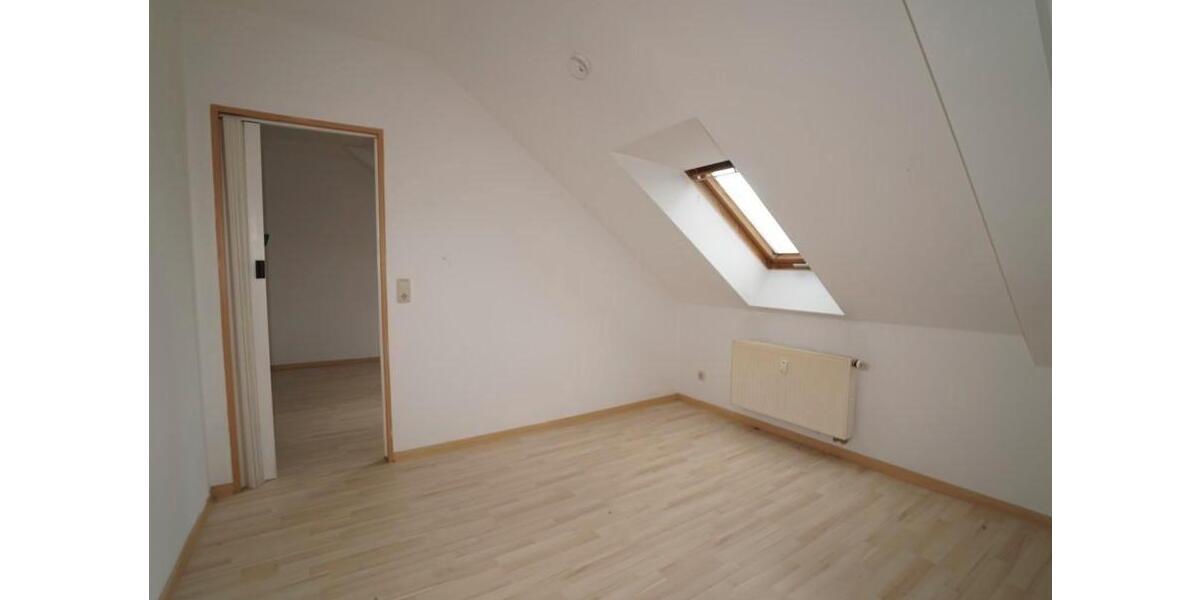 Dachgeschoßwohnung Rositz - 2 Zimmer, 30 m&sup2;, 23.900&euro; | Angebot:26455903