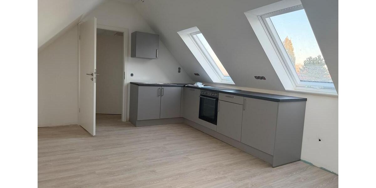 Dachgeschoßwohnung Lüneburg - 2.5 Zimmer, 90 m&sup2;, 1.000&euro; | Angebot:25286482