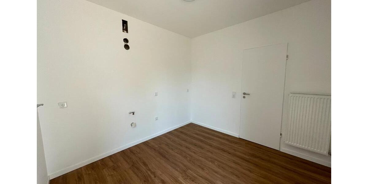 Bungalow Schloß Holte-Stukenbrock Stukenbrock - 5 Zimmer, 140 m&sup2;, 1.550&euro; | Angebot:26318920