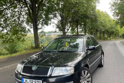 Skoda Superb 265.000 km 2.400 € Limburg 65549