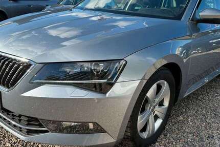 Skoda Superb 126.787 km 16.990 € Hamburg 22179