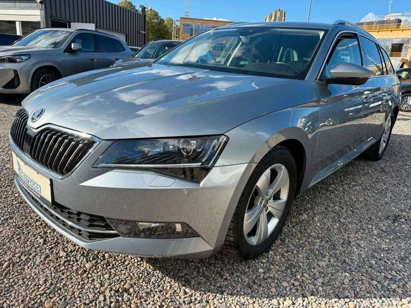 Skoda Superb 126.787 km 16.990 € Hamburg 22179