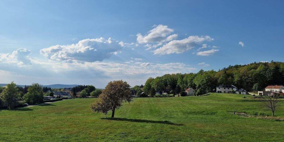 Provisionsfreies Baugrundstück in Ohorn – zwischen Natur & Lebensqualität zimmer