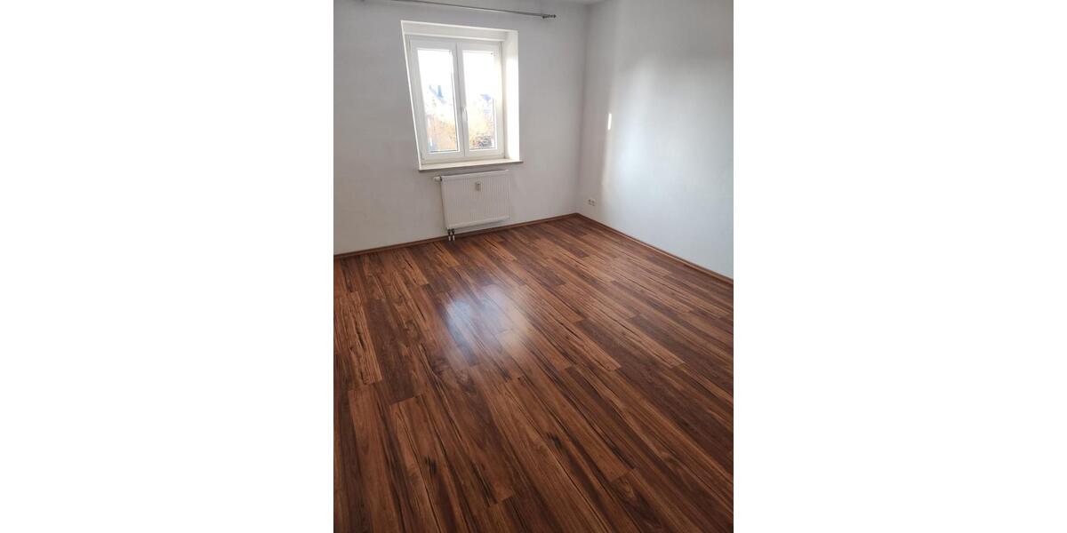 Etagenwohnung Wiesau Kornthan - 3 Zimmer, 71 m&sup2;, 440&euro; | Angebot:26391744