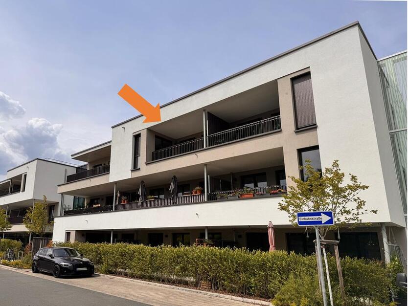 Zu vermieten: Neuwertige 3-Zimmer-Wohnung mit Balkon und 2 Tiefgaragenstellplätzen in Eckental-Eschenau