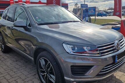 VW Touareg 179.000 km 15.000 &euro; Doberschau 02692