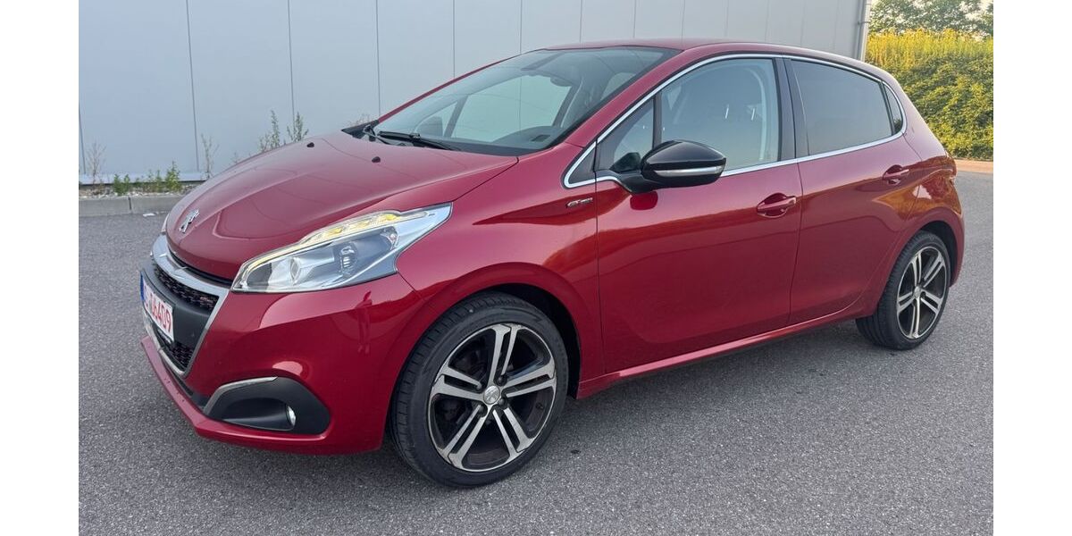 Peugeot 208 85.500 km 6.500 &euro; Ottersweier 77833