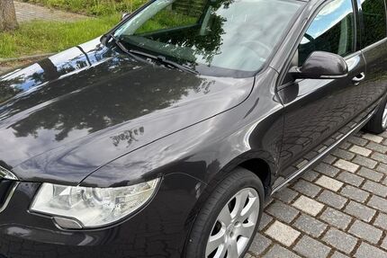 Skoda Superb 244.000 km 4.850 &euro; Selters 65618