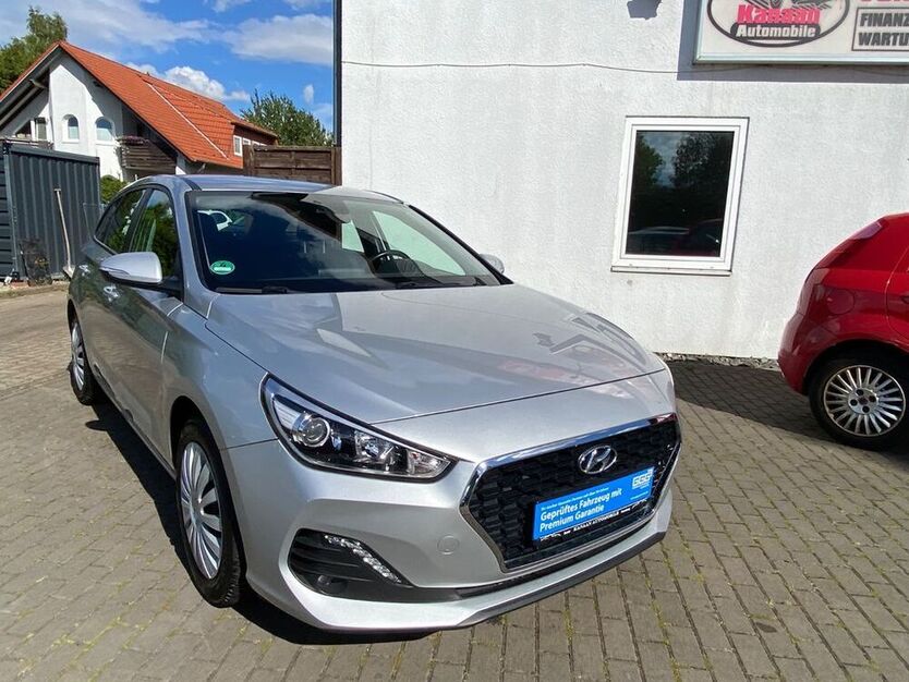 i30