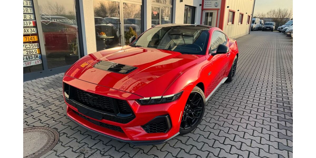 Ford Mustang 9.200 km 53.490 &euro; Rüsselsheim 65428
