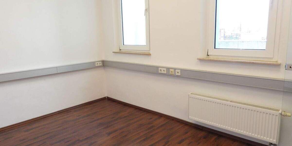 Gewerbeobjekt Nürnberg St Peter - 4 Zimmer, 128 m&sup2;, 890&euro; | Angebot:26843714