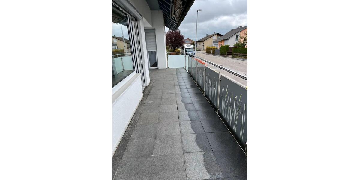 Hochparterre Mötzingen - 6 Zimmer, 146 m&sup2;, 1.790&euro; | Angebot:26431925