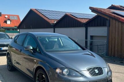 Seat Leon 221.941 km 5.290 &euro; Manching 85077