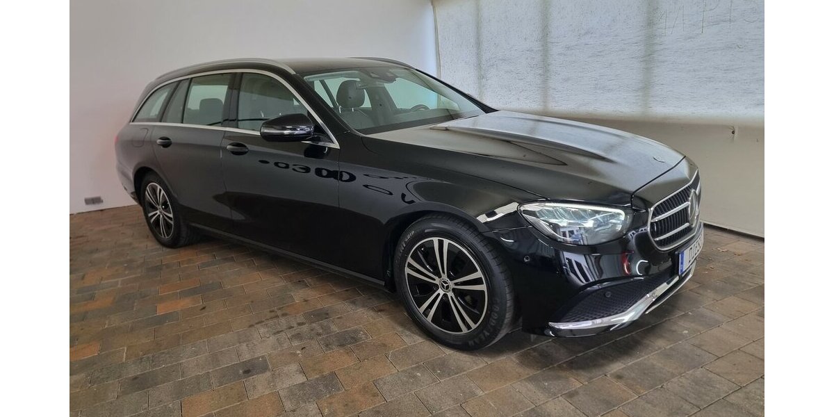 Mercedes-Benz E 220 d Avantgarde LED ACC AHK Kamera Widescreen 79.800 km 32.500 &euro; Garrel 49681